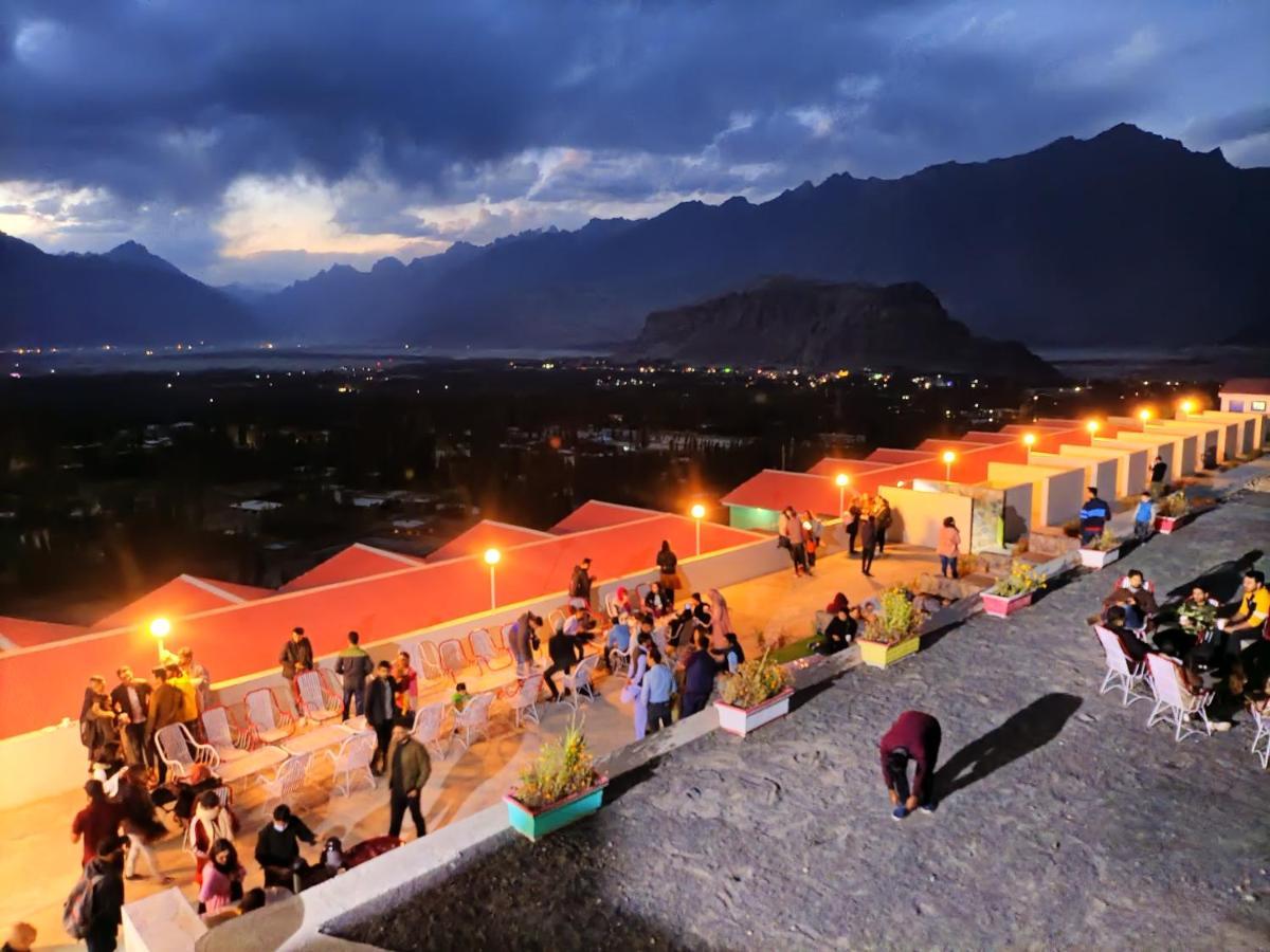 Hotel Mountain Lodge Скарду Екстер'єр фото