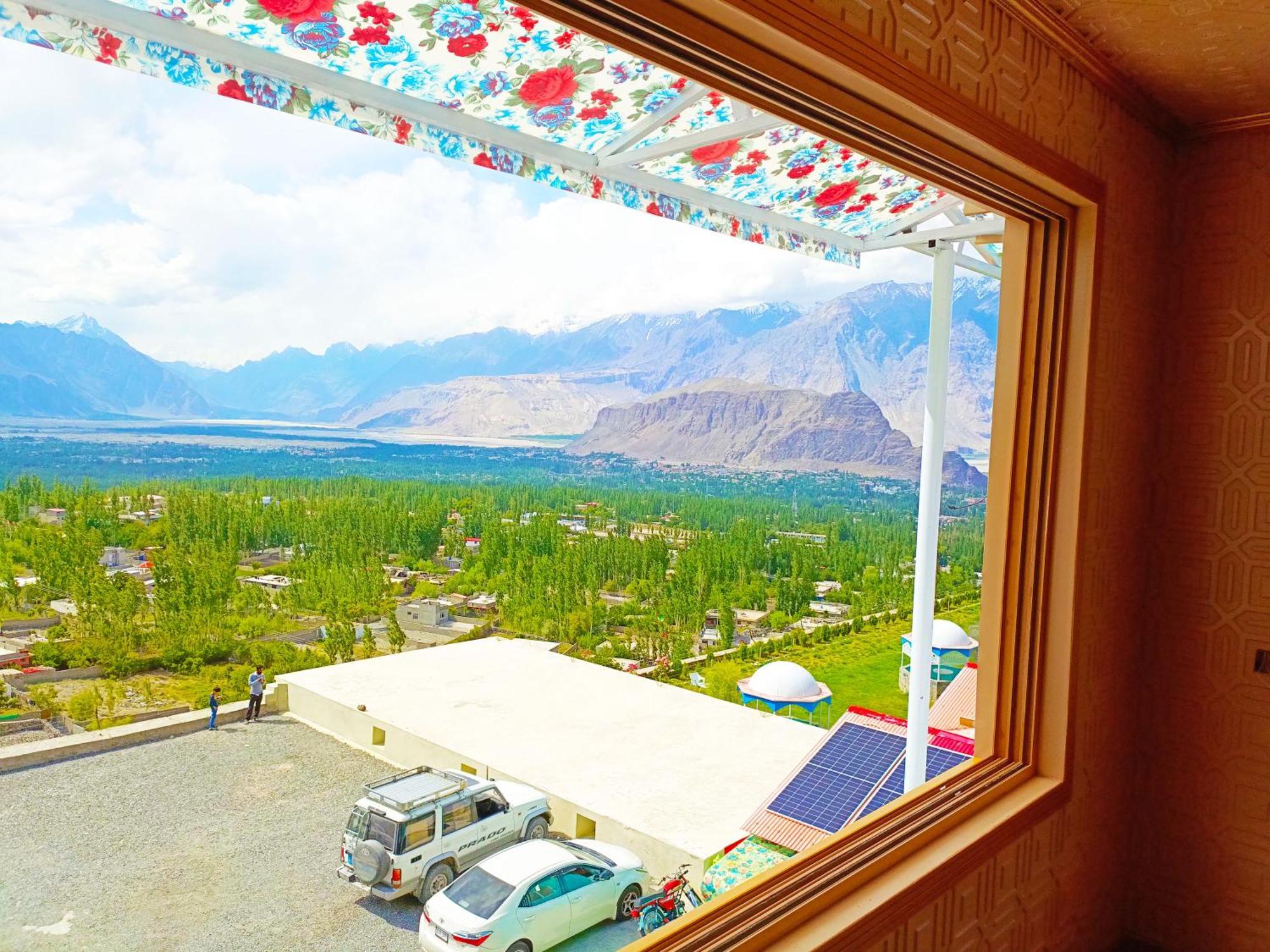 Hotel Mountain Lodge Скарду Екстер'єр фото
